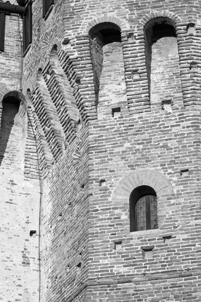 Castello - particolari 2