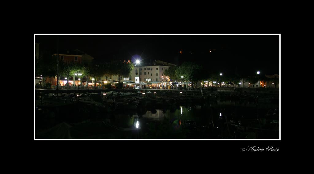 Garda by night