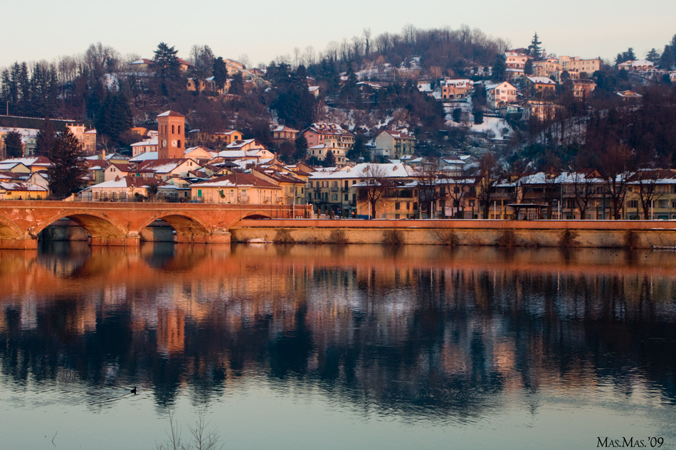 Oltre il ponte ch' in mano nemica Vedevam l'altra riva, la vita