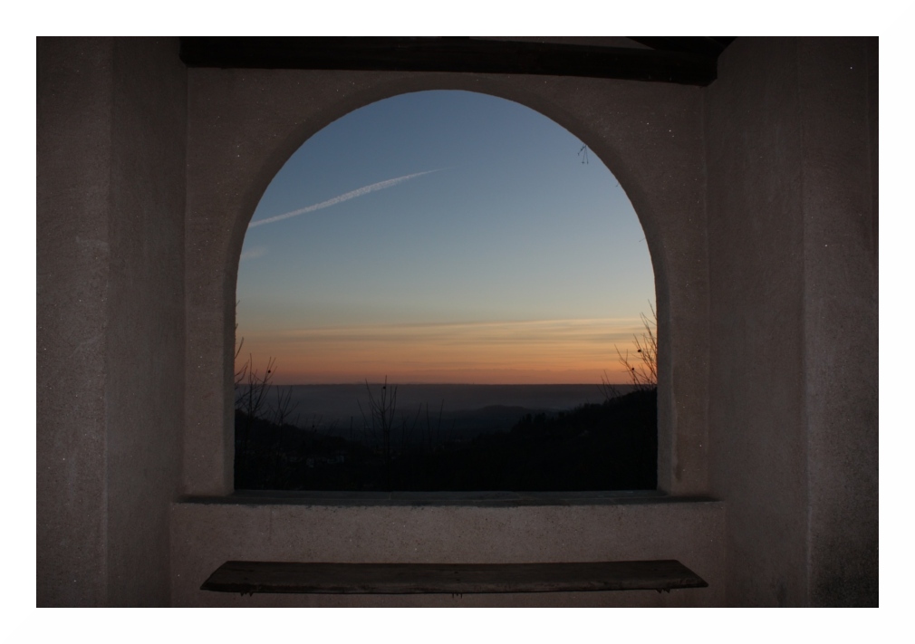 Finestra al tramonto