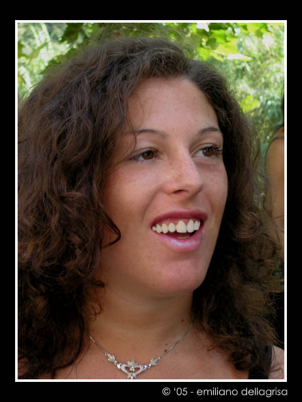 Chiara color