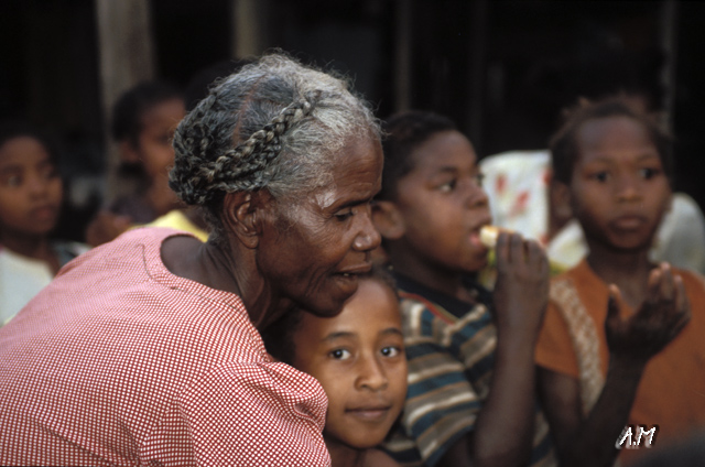 Madagascar - Nonna a Manja