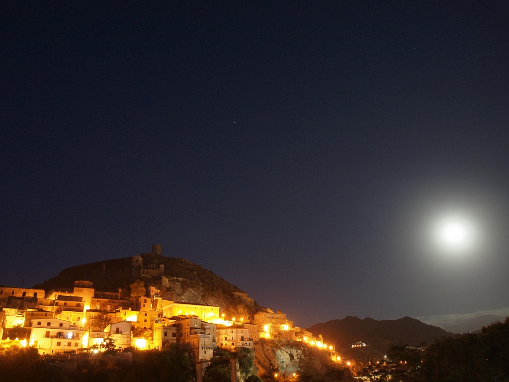 Amantea di Notte