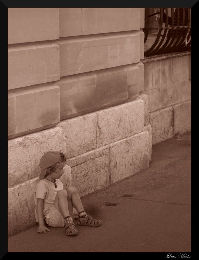 Bambino solitario