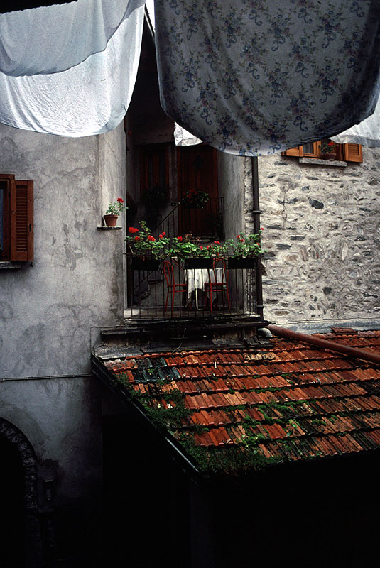 Como - antiche strutture ancora pulsanti 2