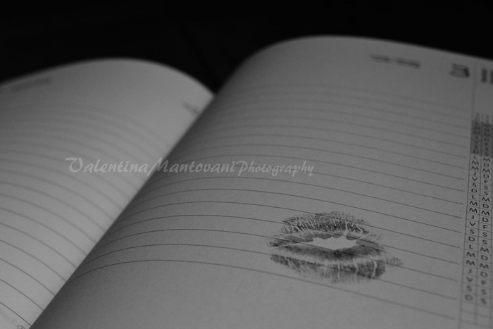 {Kiss}