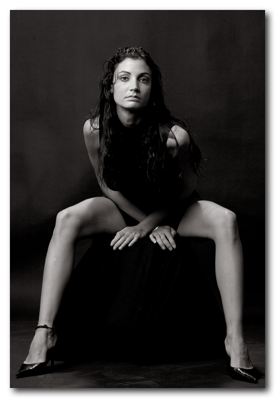 In black "4"