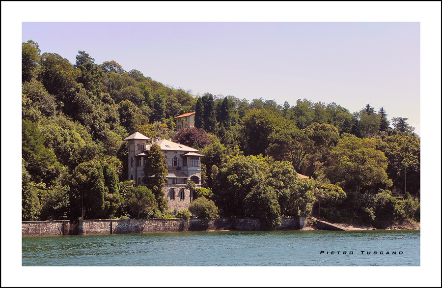 Casa sulle rive del lago 3