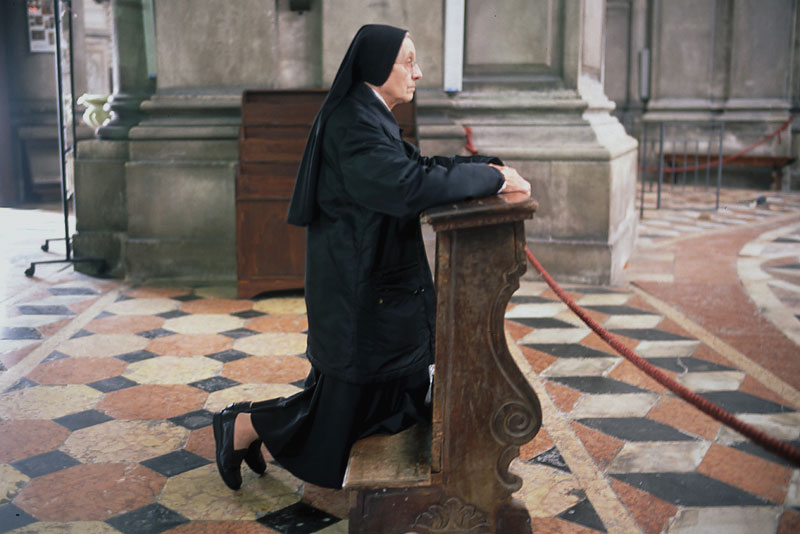 in raccoglimento