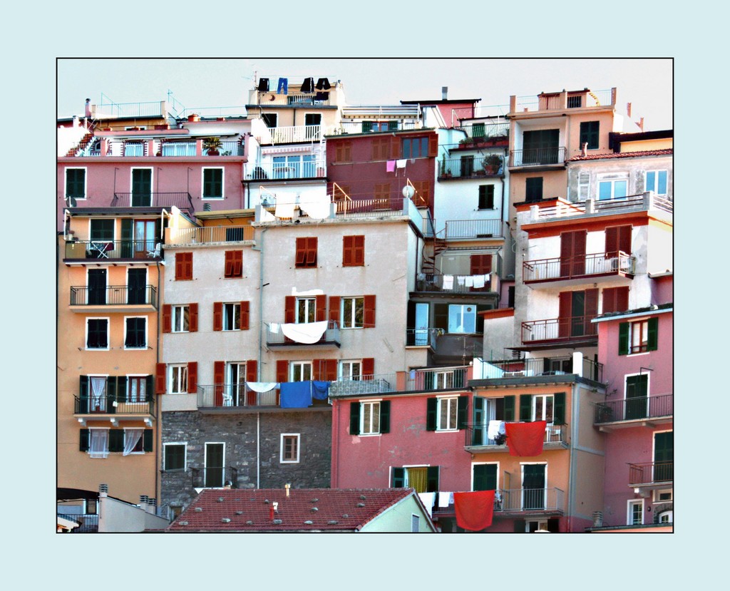 Manarola united colors