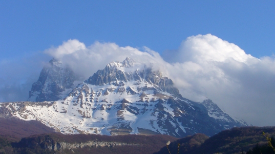 Nuvole e montagne