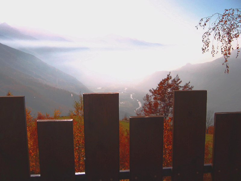 oltre il cancello