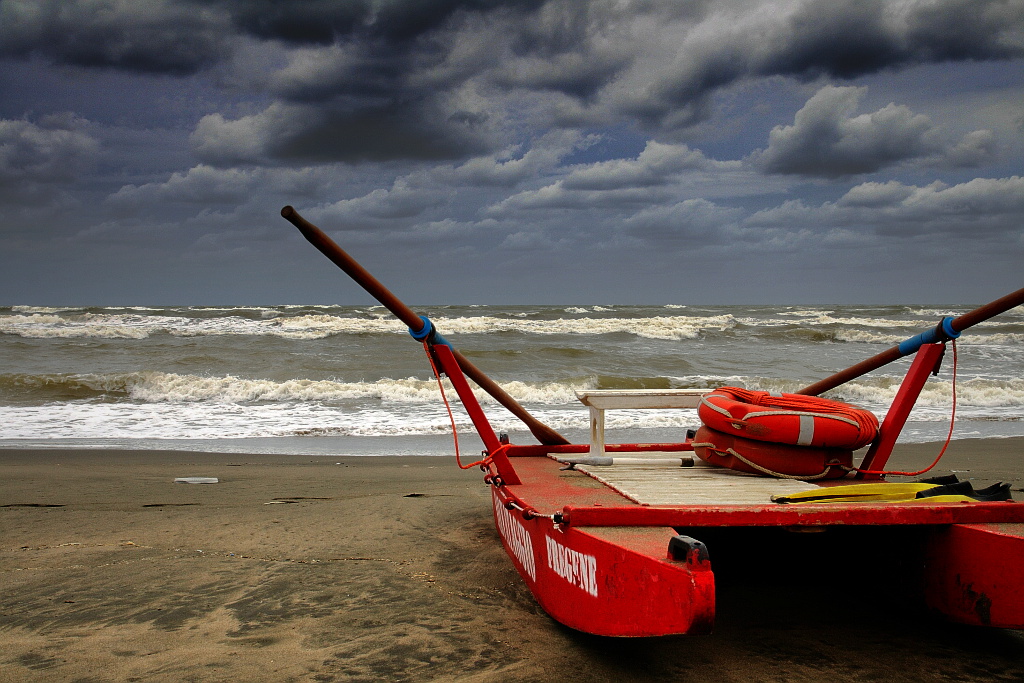 Mare in tempesta, meglio non uscire