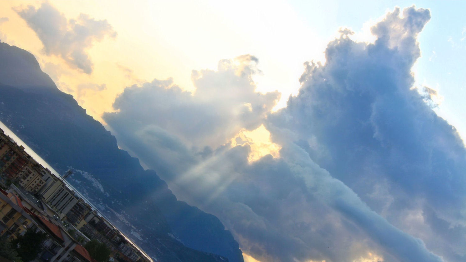 Un raggio di luce sulla citt
