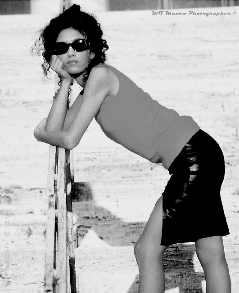 Glamour b/w2