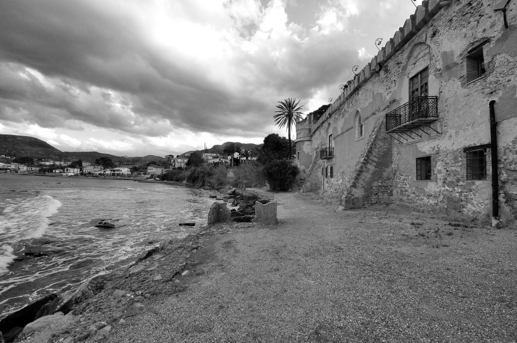 Castello sul mare