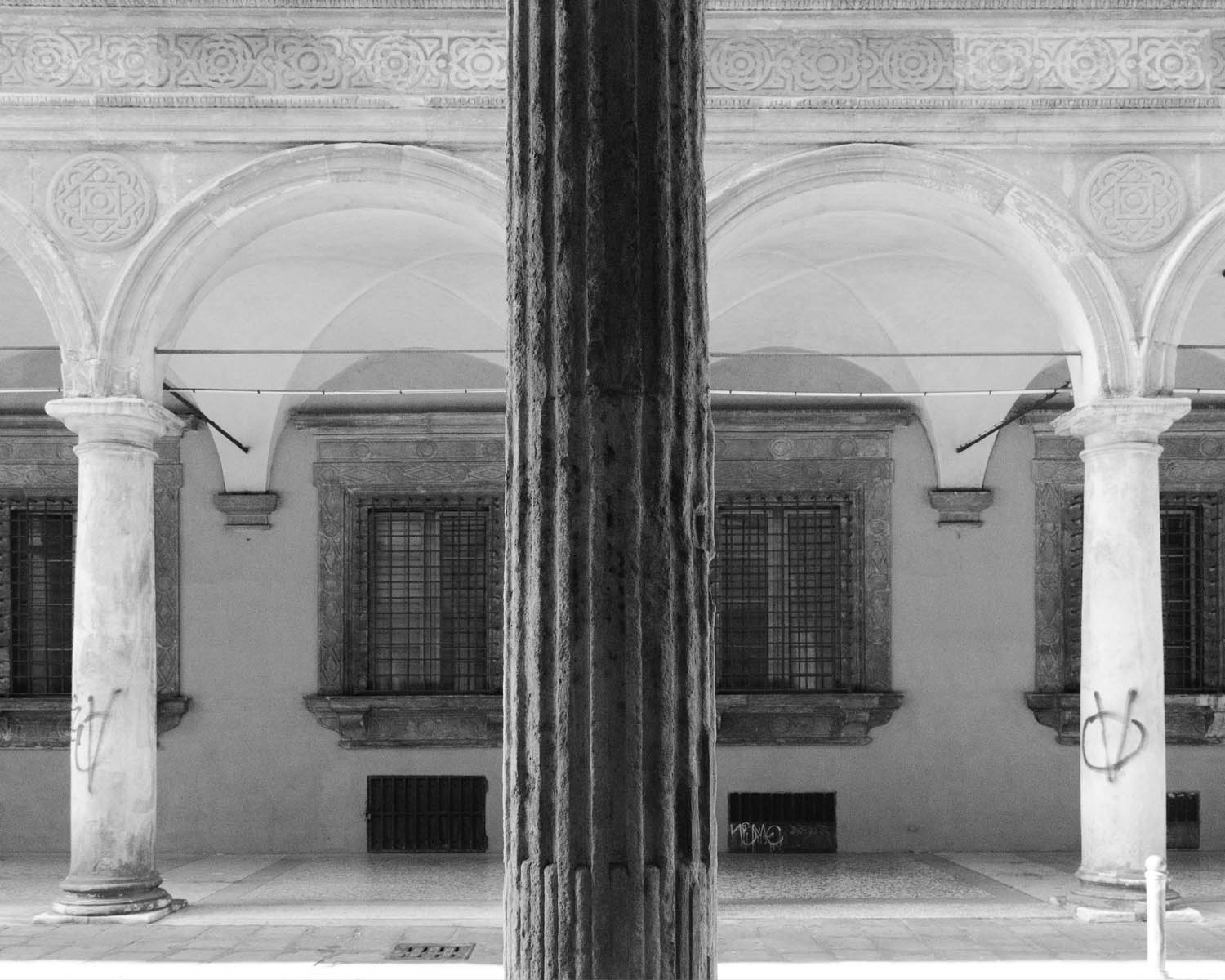 Due Colonne