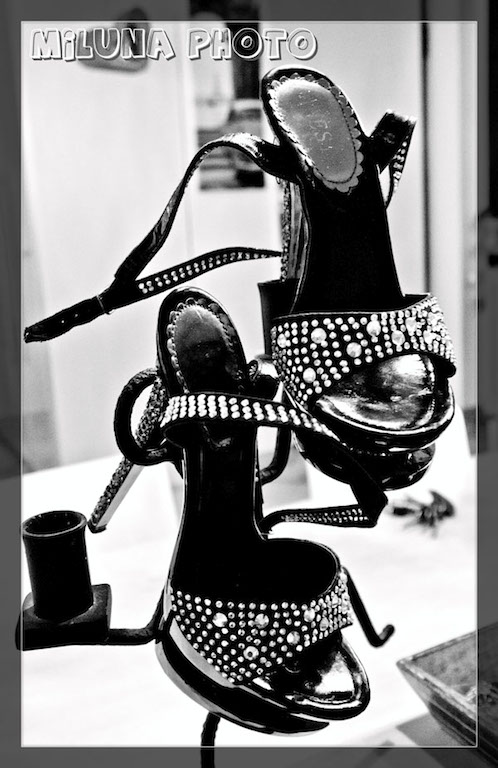 SHOES