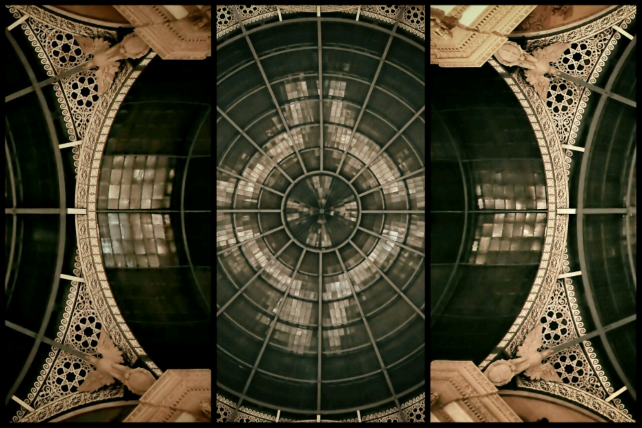 In galleria