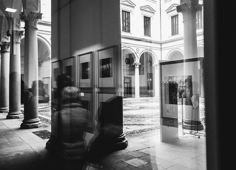 Alla mostra di V.M.