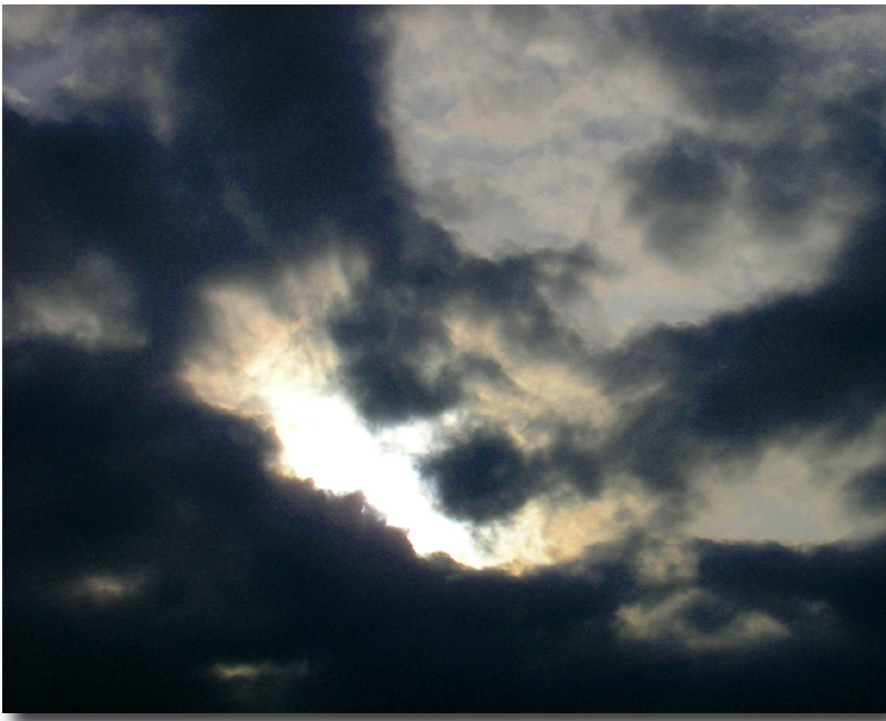 luce tralle nuvole