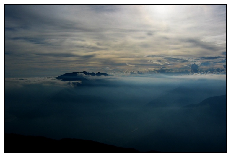 Cielo grigio su, cielo grigio gi...