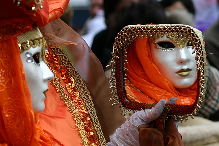 Maschera allo specchio