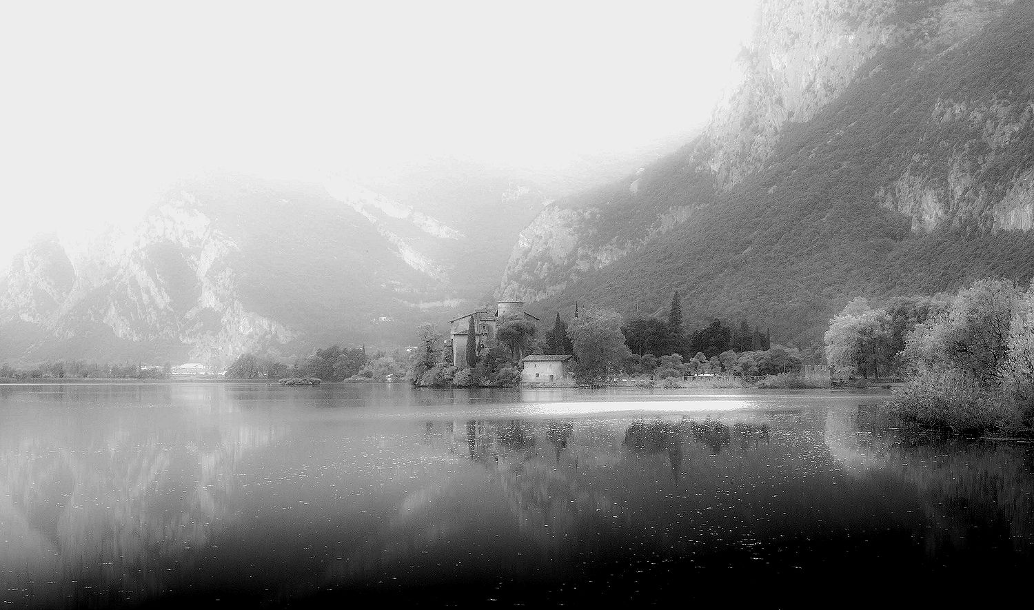Castel Toblino B/W