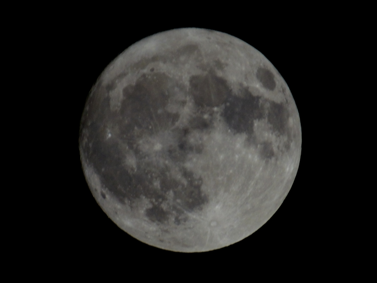 Luna quasi piena