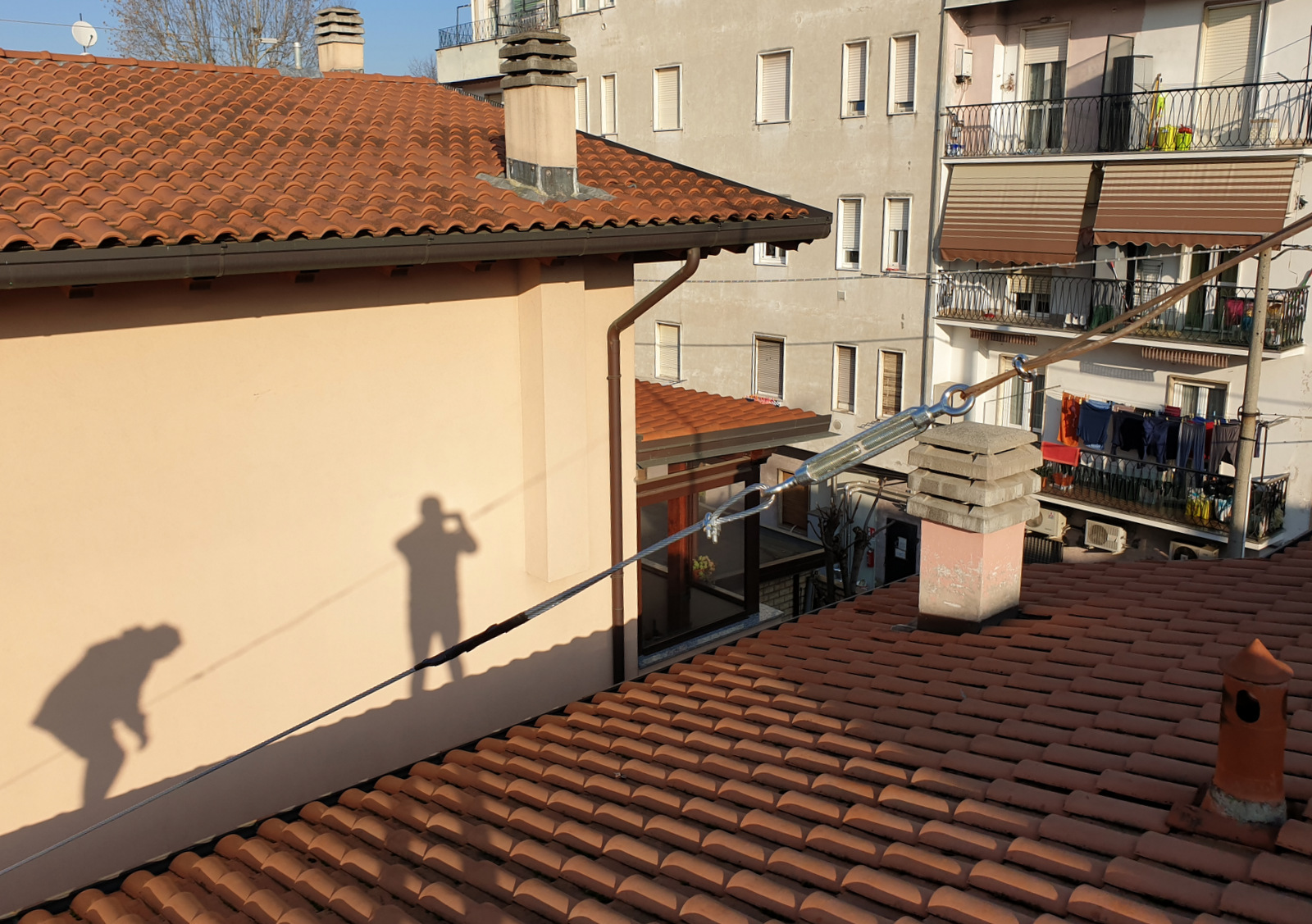 SELPHIE - ROOF