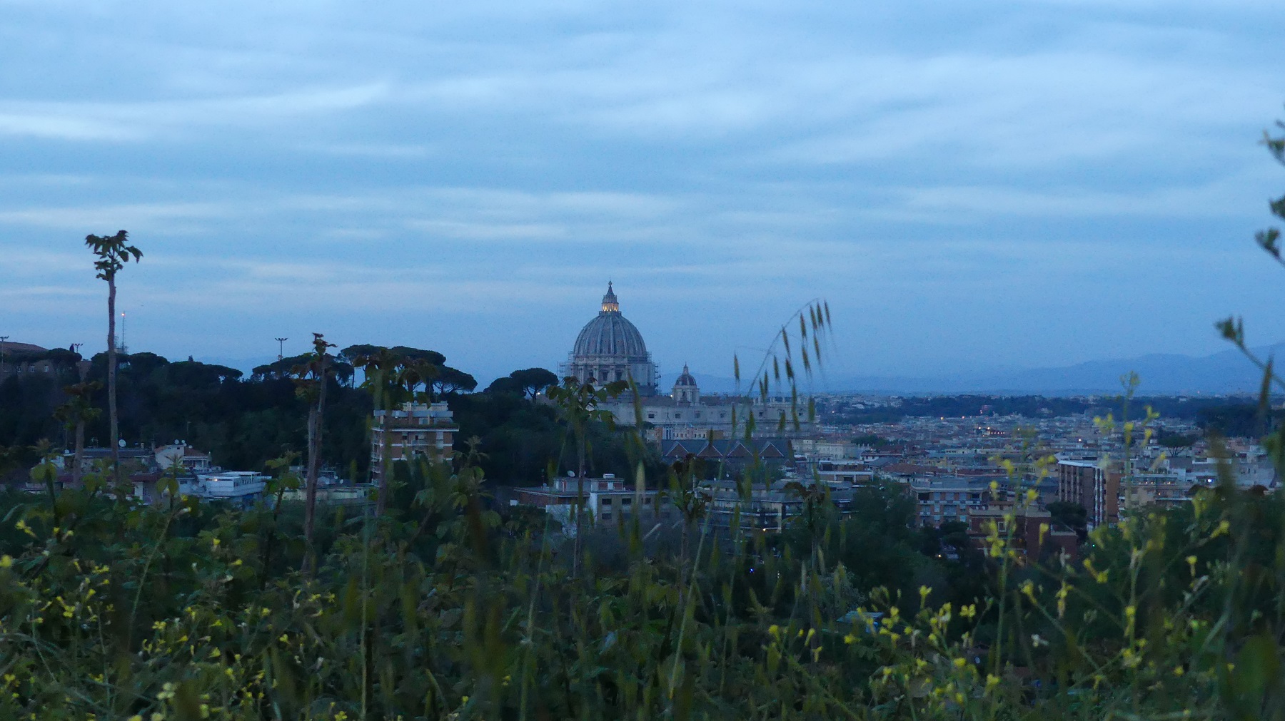 FZ300 S. Pietro da Via Piccolomini ISO800; 2.8; 1/25s