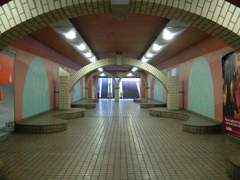 metro...metro....