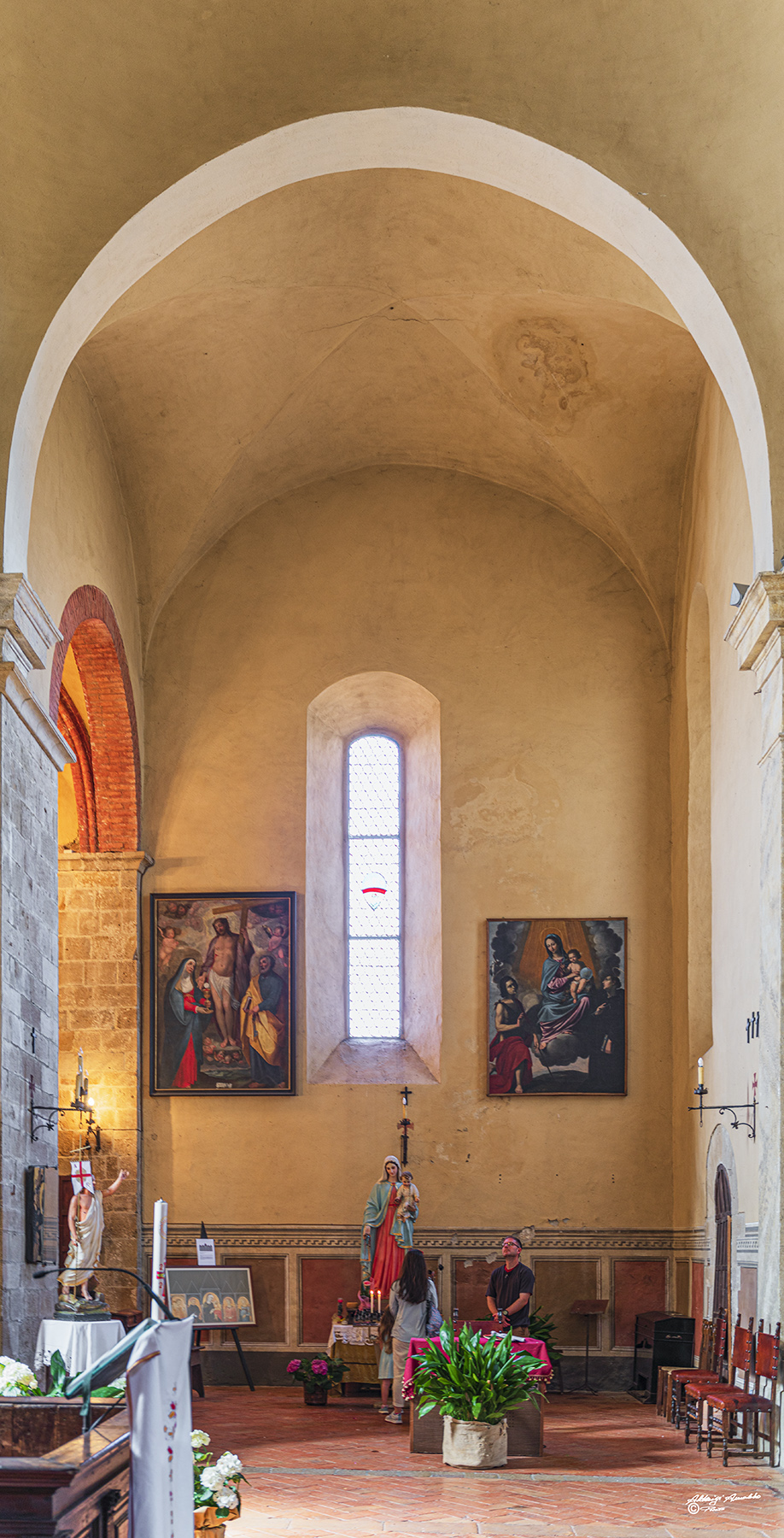 Pieve dei Santi Leonardo e Cristoforo. Monticchiello.2