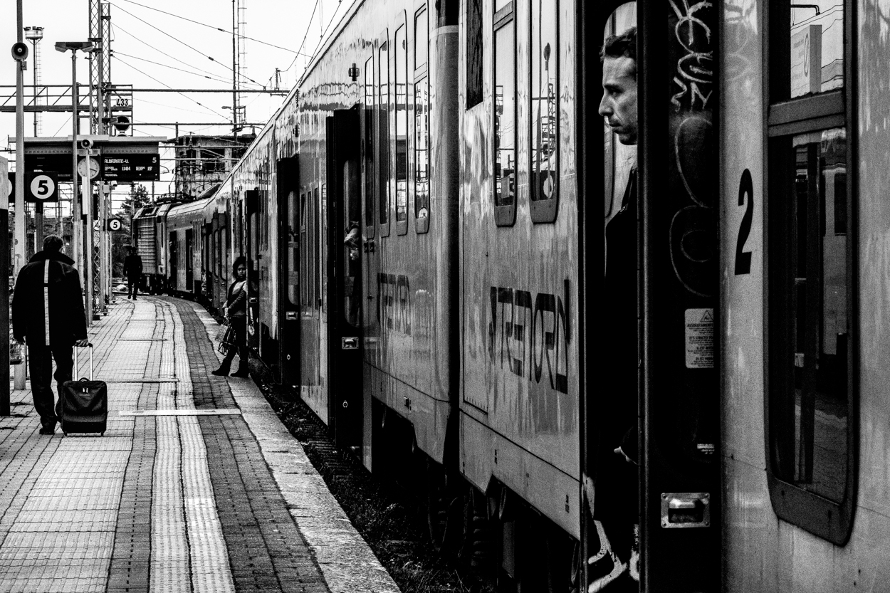 850825