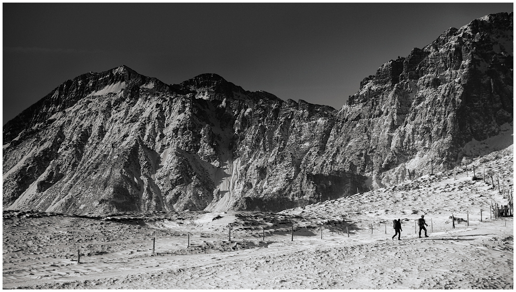 microescursionisti nell'ambiente innevato