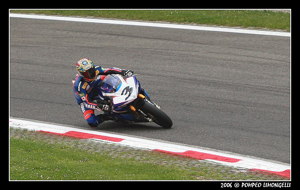 SBK - Monza 2006 - In piega alla Ascari (ABE)