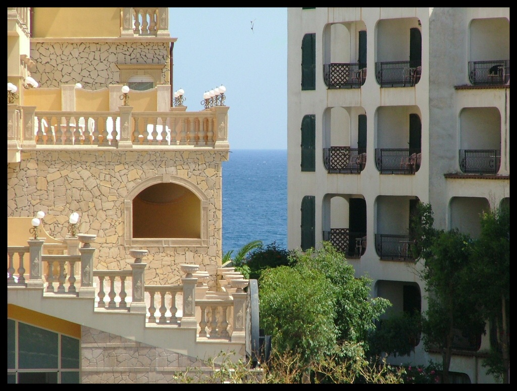 Uno scorcio di mare....