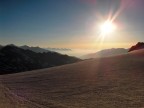 Foto scattata sul ghiacciao del Cevedale a circa 3000 metri di quota durante la salita alpinisica alla cima del Cevedale.