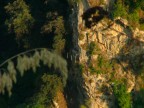 cio che rimane di una passerella sul costone sud della valle dell'inferno..