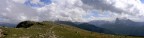 Foto panoramica realizzata da 4 scatti fatti oggi, 20 agosto 2006 e congiunti con programma Panorama Maker.
Sulla destra si notano il gruppo del Sella, Marmolada, Sassolungo e Sassopiatto.