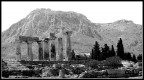 Rovine dell'antica Corinto.
Scattata con la povera Nikon S1, fida compagna di viaggio in terra ellenica.
Criticate gente criticate... per favore :D