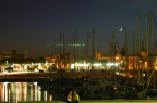 al porto di barcellona si riscopre di essere dei giovani innamorati senza et...