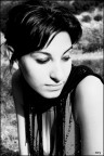 occhi bassi