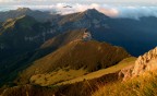 FUJI S2 PRO + NIKKOR 24 mm.

Risalendo la Pania della Croce ( m. 1859 s.l.m. ) si possono vedere magnifici panorami....
