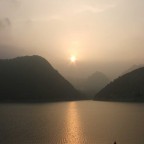 Ragazzi ho visto migliaglia di vostre foto spettacolari quindi non vi inorridite della mia ( e gia' tanto che senza cavalletto non sia tutta mossa!!) vi chiedo di commentarla e dirmi cosa manca dove si poteva migliorare e cosa dovrei fare per avere una foto  "unica" .Contate che e' stata fatta con tantissima nebbia , umido quasi al tramonto e con una macchina piccola piccola ( finepix 5500 ) 

Grazie attendo i vostri consigli!!!!