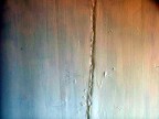 un'altra crepa nel muro...