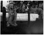 prove tecniche in corso .....
Foro stenopeico su lastra 4'x5' ilford Fp4 esposizione 2 min.
(considerazioni:Infiltrazioni di luce, sono impazzito per trovarla ma poi ho capito dov'era.)
