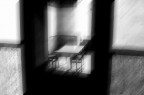 Mi ricorda una stanza per gli interrogatori,,,,
