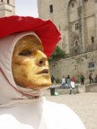 La posa della statua vivente