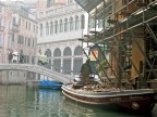 hoprovato a sfumare i palazzi di sfondo, in maniera un po' grezza lo so, avrei dovuto perdere pi tempo con la selezione ma avevo fretta. Comunque vorrei molto avere delle critiche